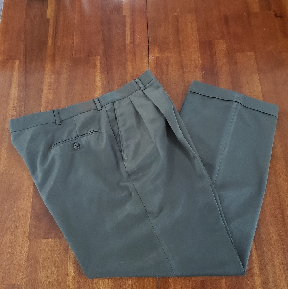 💥Haggar Pants - Size 38W